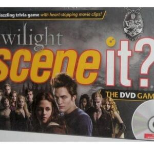 NWT Twilight Scene It? Deluxe DVD Game